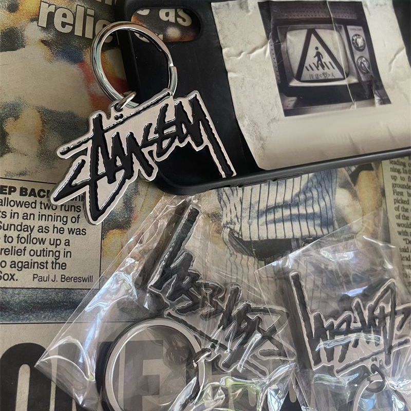 人気爆発 トレンドブランド キーホルダー