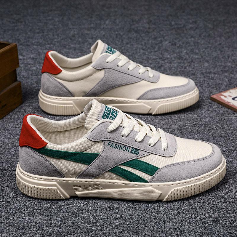 韓国ファッションのカジュアルなフラットシューズ