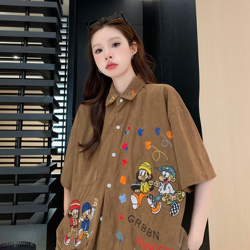 楽しい漫画刺繍カジュアル半袖シャツ