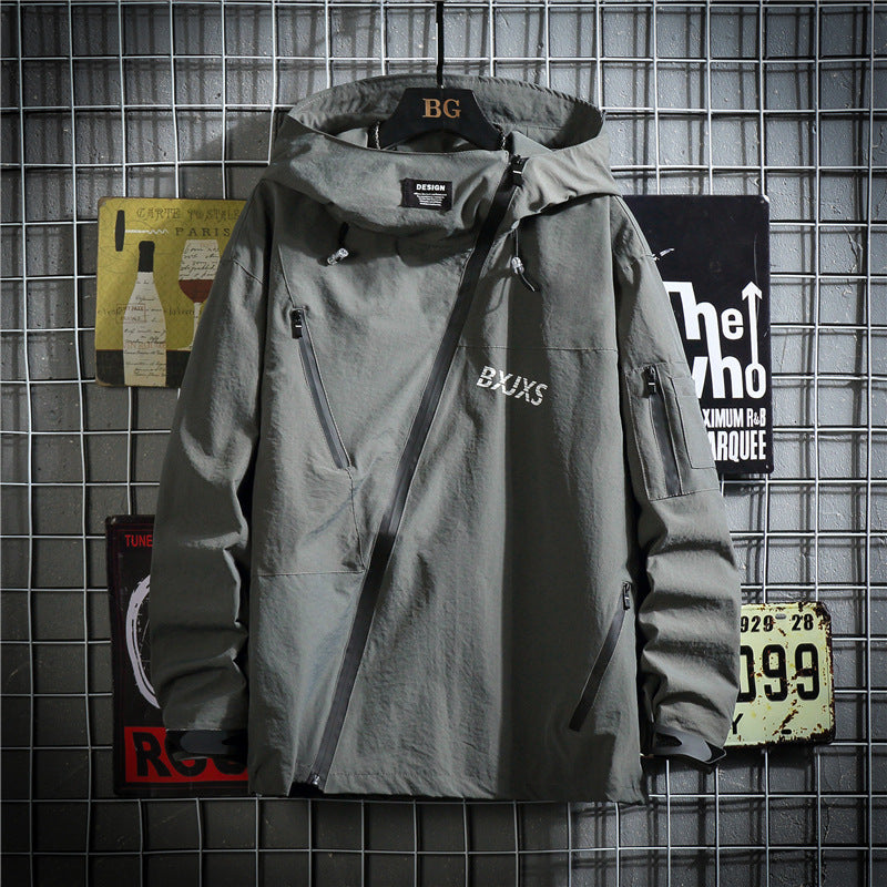 ユニークなデザイン   秋の新製品  コート　フード付き